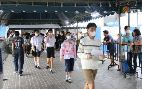 今年，Triam Udom Suksa学校的1520个名额吸引了超过11,000名学生申请